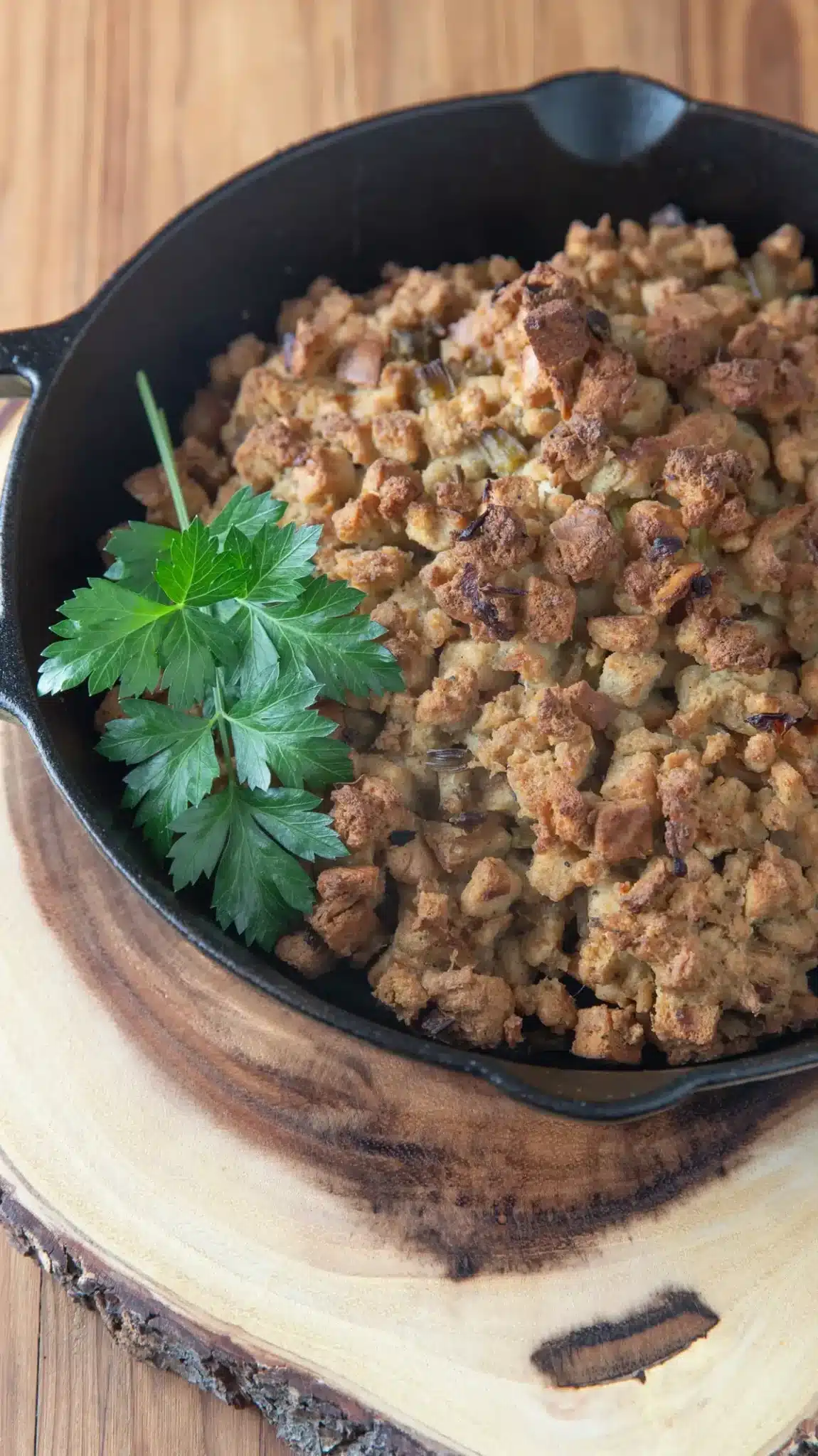 smoked stuffing in pot.